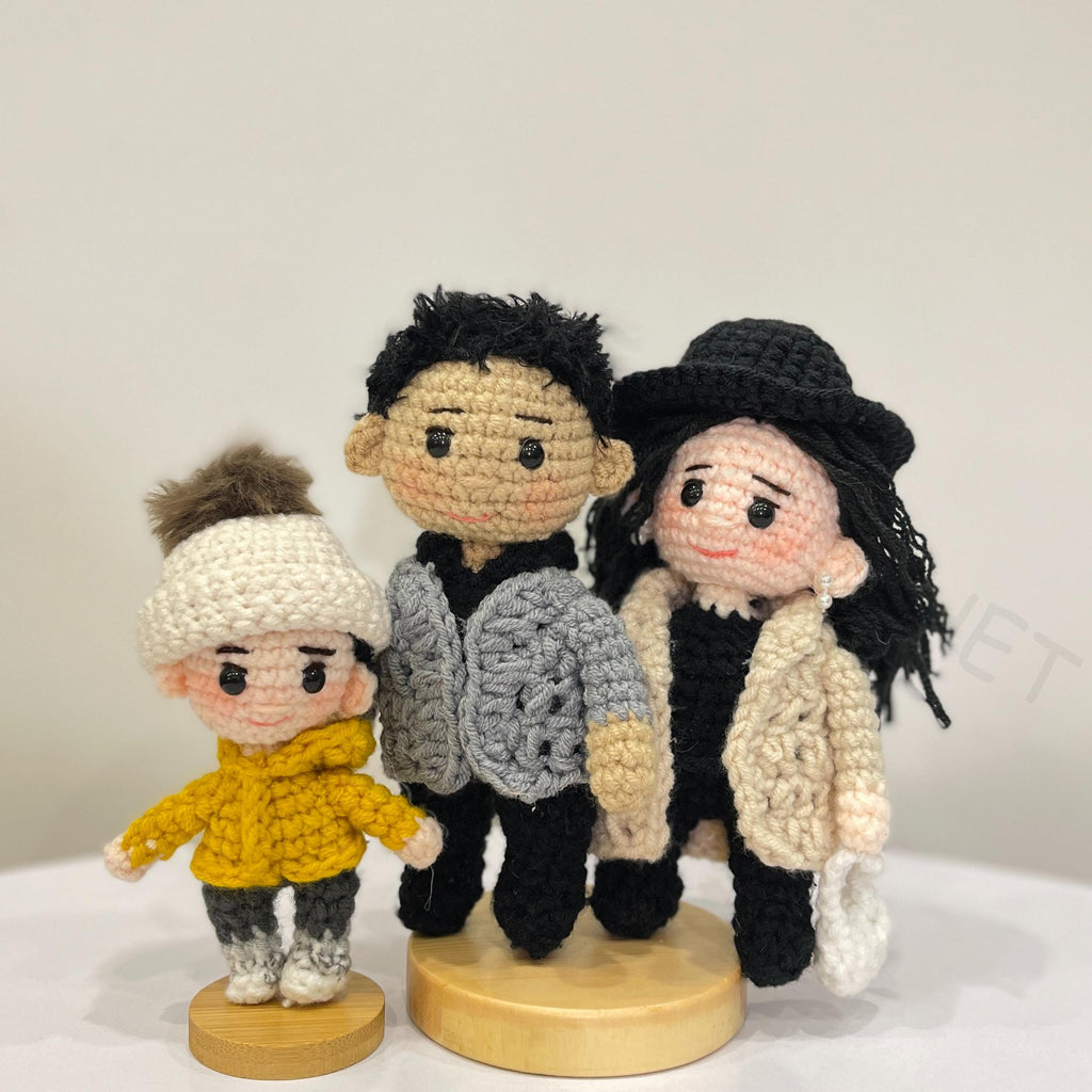 Personalized Crochet Doll – Handmade Custom Portrait, Amigurumi Gift